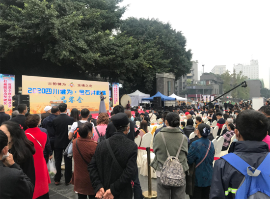 犍為柑橘紅滿天 柑橘文化旅游節承載美好鄉村新未來